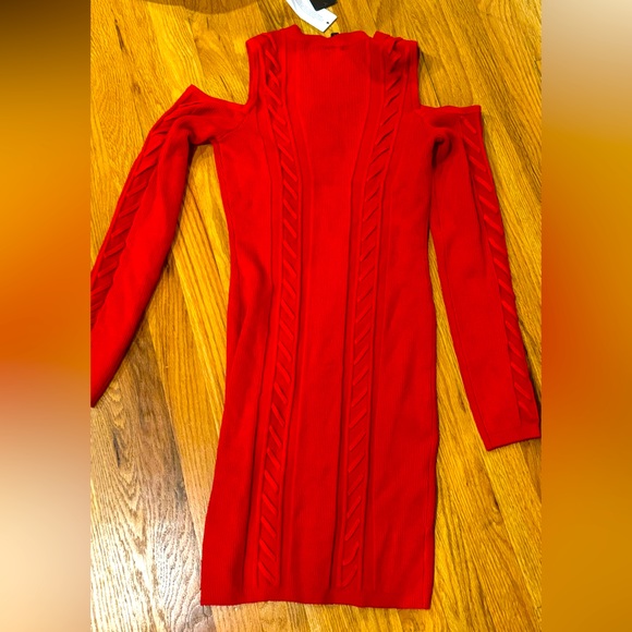 Red Dress - Picture 3 of 3